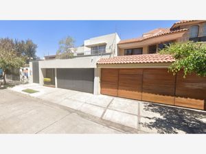 Casa en Venta en Jardines Vallarta Zapopan