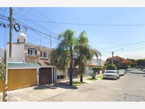 Casa en Venta en Arboledas 1a Secc Zapopan