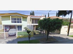 Casa en Venta en Bosques de La Victoria Guadalajara