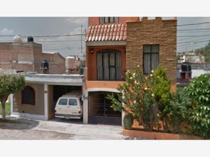 Casa en Venta en El Campanario Celaya