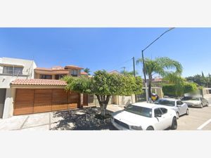 Casa en Venta en Jardines Vallarta Zapopan