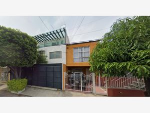 Casa en Venta en Jardines Alcalde Guadalajara