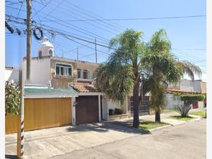 Casa en Venta en Arboledas 1a Secc Zapopan