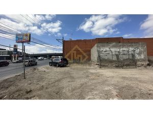 Tijuana, Renta de terreno de uso comercial sobre importante avenida.