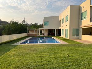 Cuernavaca, casa en venta en Club de Golf