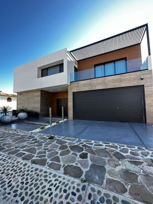 Ensenada, casa en venta en la Col. Punta Piedra. Entrega inmediata