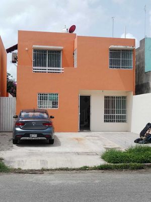 Casa en venta sobre avenida en Diamante Opichen