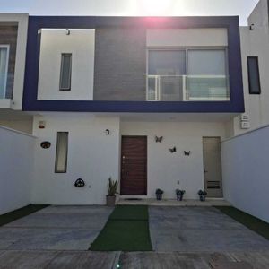 -Casa en Venta en Residencial Mallorca, Riviera Veracruzana, Alvarado, Veracruz.