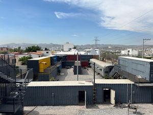 RENTA LOCALES EN PLAZA CONTAINER EN LOMAS. Local EN AV SIERRAVISTA