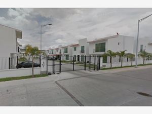 Casa en Venta en Misión Privadas Residenciales Irapuato