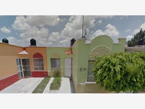 Casa en Venta en Magisterial Irapuato