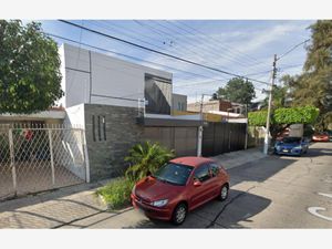 Casa en Venta en La Calma Zapopan