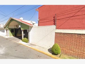 Casa en Venta en San Jeronimo Chicahualco Metepec