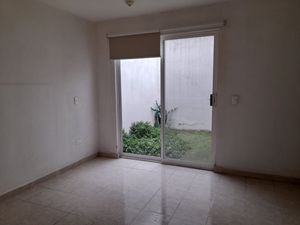 RENTA DE DUPLEX EN PLANTA BAJA EN PRIVALIA