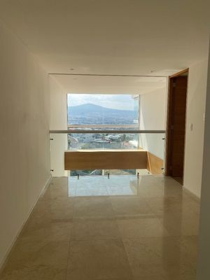 Estrena con precio de oportunidad Penthouse en el Campanario con vista espectacu