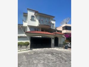 Casa en Venta en Lomas de las Palmas Huixquilucan