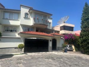 Casa en Venta en Lomas de las Palmas Huixquilucan