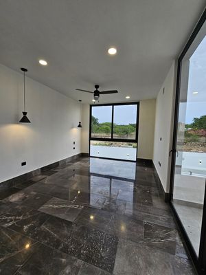 CASA EN VENTA EN RESIDENCIAL LOS LAURELES, MERIDA, YUCATAN