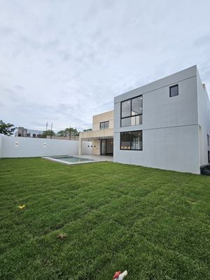 CASA EN VENTA EN RESIDENCIAL LOS LAURELES, MERIDA, YUCATAN