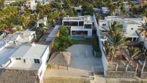 VENTA DE CASA FRENTE AL MAR DE CHELEM, YUCATAN