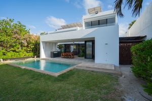 VENTA DE CASA FRENTE AL MAR DE CHELEM, YUCATAN