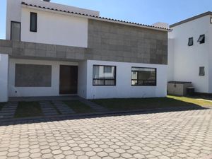 Casa en Venta en San Miguel Totocuitlapilco Metepec