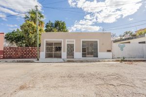 LINDA CASA SOLA PLANTA CERCA CENTENARIO (AVC-2302)