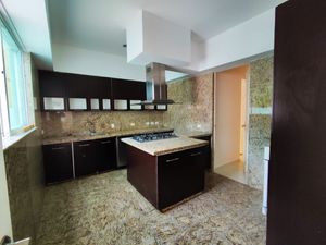 OPORTUNIDAD CASA  EN VENTA PLAYA DEL CARMEN, RES. PLAYA MAGNA DE LUJO (FVC-2201)