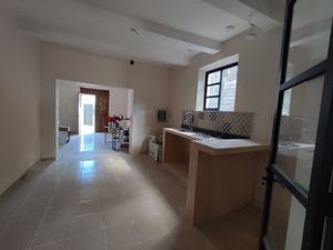 HERMOSA CASA REMODELADA EN VENTA MERIDA, CENTRO (GVC-2250)