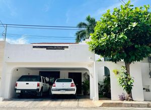 Venta de Casa Ubicada en Monte Alban