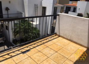 EN VENTA CASA EN  PRIVADA CON EXCELENTE UBICACION.