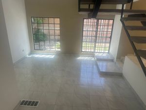 Casa en venta Col. Sicomoro (av. mirador y Periférico Ortiz Mena)