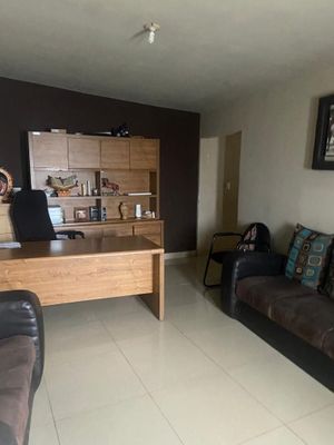 CASA EN VENTA CON AMPLIO TERRENO SALIDA CUAUHTÉMOC