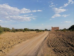 TERRENO 5,930 M2 EN VENTA CON AGUA TERMAL, CARRETERA A LA CIENEGUITA-KG