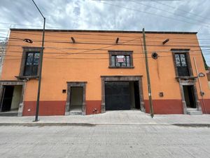 Casa Con locales Comerciales en Venta - EdBo