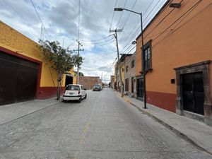 Casa Con locales Comerciales en Venta - EdBo