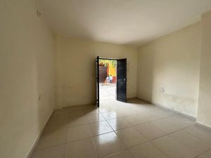 Casa Con locales Comerciales en Venta - EdBo