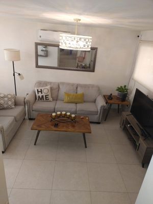 Hermosa casa en venta en Murano residencial con terreno excedente!