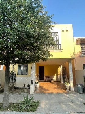 Hermosa casa en venta Mitras poniente sector Granada!
