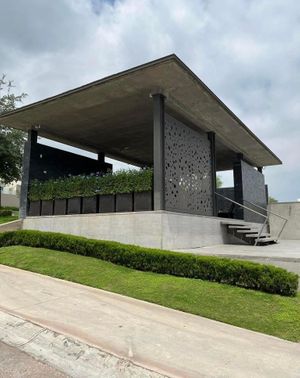 CASA EN VENTA EN MORETTA RESIDENCIAL CARRETERA NACIONAL MTY NL.