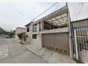 Casa en Venta en Jardines de San Mateo Naucalpan de Juárez