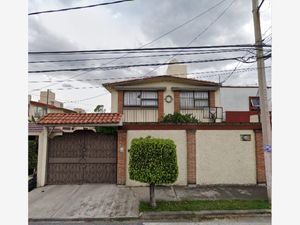 Casa en Venta en Jardines de San Mateo Naucalpan de Juárez