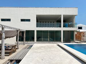 Casa Chicxulub Puerto | Ubicación y Lote Grande
