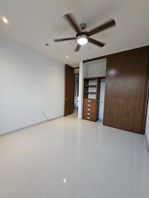 Casa en VENTA de 4 habitaciones en Temozón Norte.