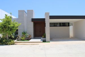 Casa en venta en privada residencial Kaan, Temozón Norte