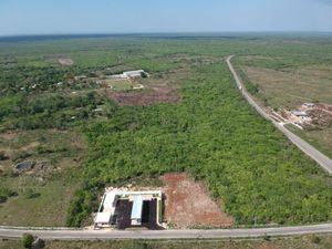 Terreno de 16 ha sobre periférico y calle principal de Temax