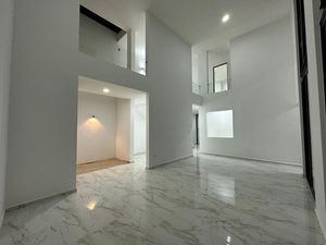 Casa con 4 dormitorios y piscina, en venta en Soluna Residencial