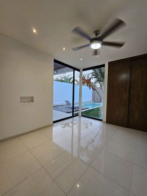 Casa en VENTA de 4 habitaciones en Temozón Norte.