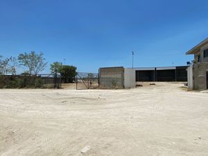 SE VENDE BODEGA INDUSTRIAL EN EL PUERTO PESQUERO CIUDAD DEL CARMEN