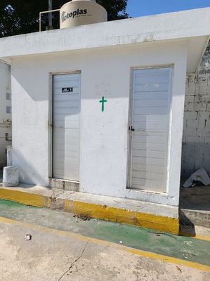 SE RENTA BODEGA INDUSTRIAL A UNOS MINUTOS DEL PUERTO PESQUERO